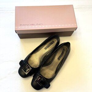 Women's Bandolino BD Holden Black Flats Size 9